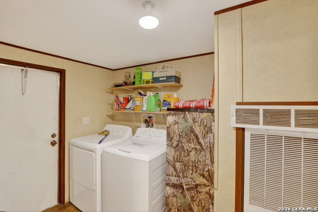 Listing photo id 21 for 1707 Medina Cir