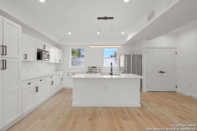 Image 12 of 45 For 308 Mesquite St S 102