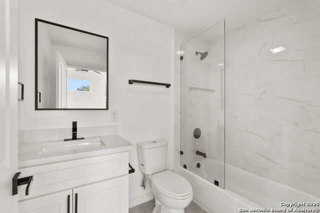 Image 26 of 45 For 308 Mesquite St S 102