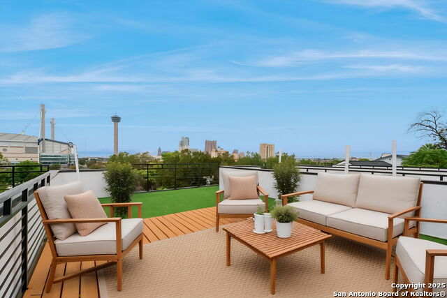 Image 36 of 45 For 308 Mesquite St S 102