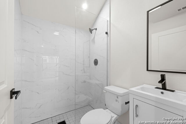 Image 7 of 45 For 308 Mesquite St S 102