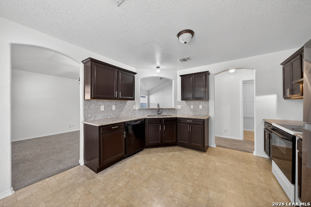 Image 12 of 38 For 2207 Opelousas Trl