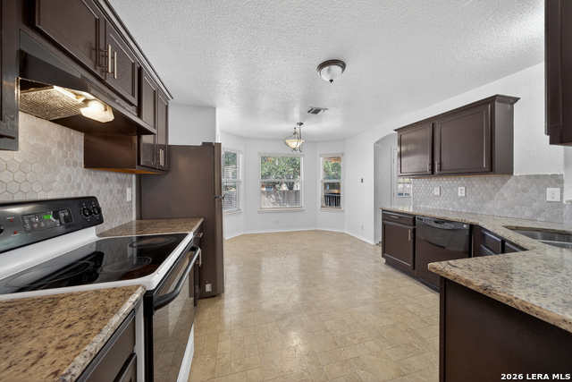 Image 14 of 38 For 2207 Opelousas Trl