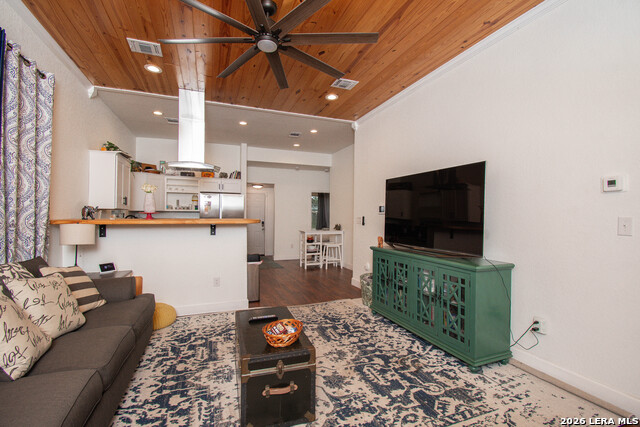 Image 6 of 22 For 235 Belmont  