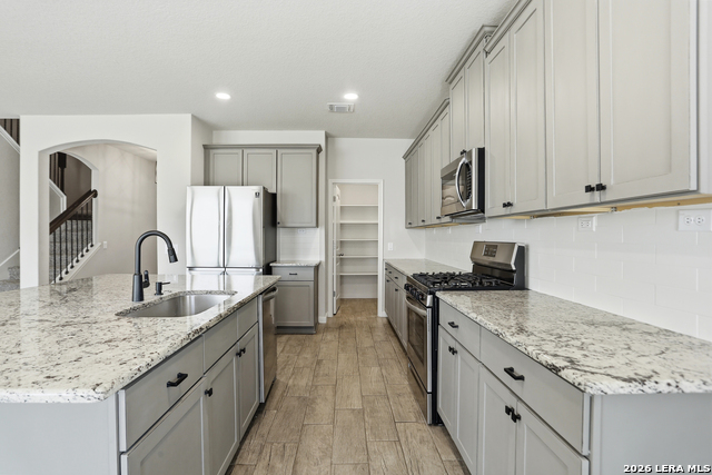 Image 14 of 34 For 13926 Westbury Falls