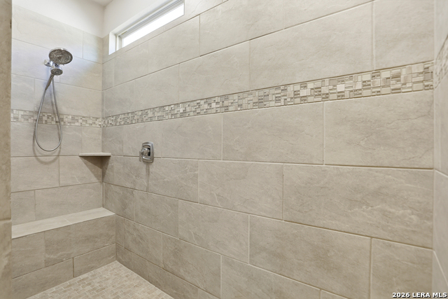 Image 19 of 34 For 13926 Westbury Falls