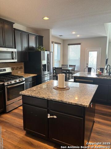 Image 11 of 37 For 21943 Akin Byu