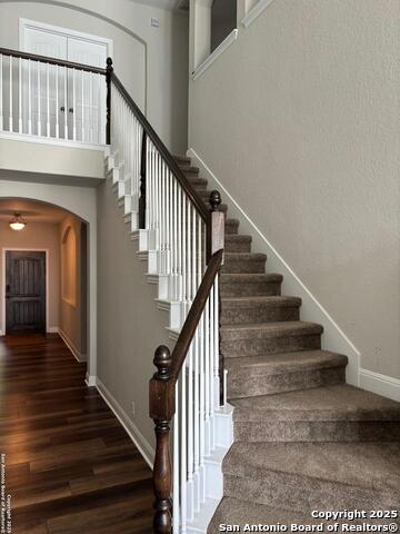 Image 21 of 37 For 21943 Akin Byu