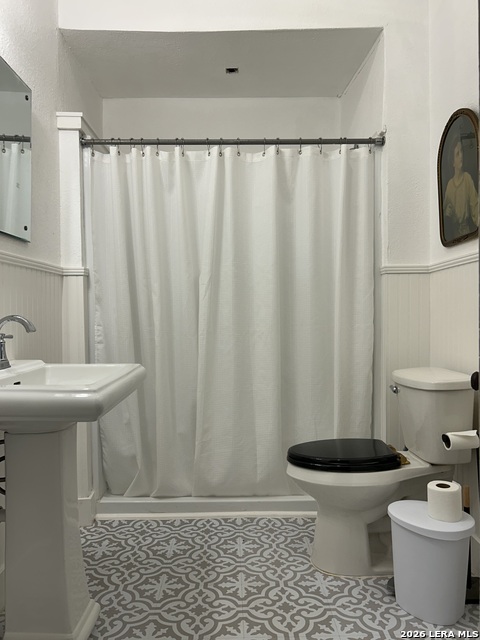 Image 13 of 19 For 2213 Flores N