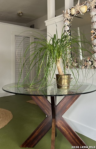 Image 15 of 19 For 2213 Flores N