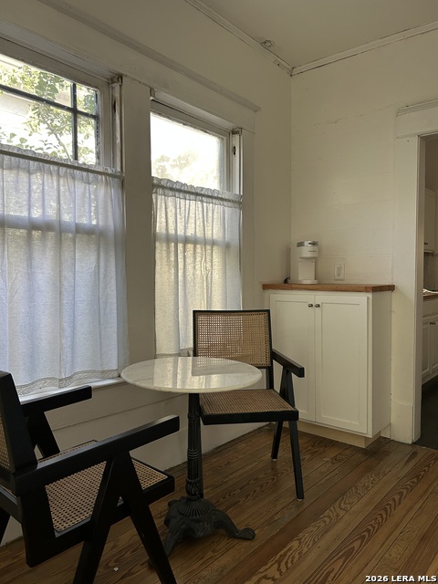 Image 7 of 19 For 2213 Flores N