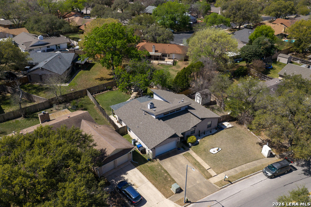 Listing photo id 28 for 13830 Brook Hollow