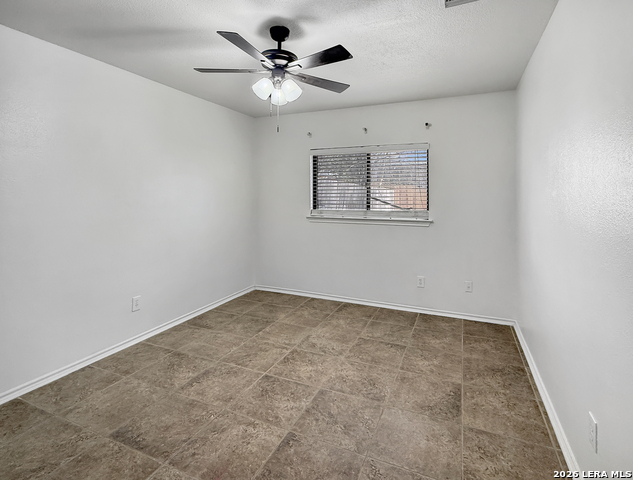 Image 4 of 8 For 16542 Blanco