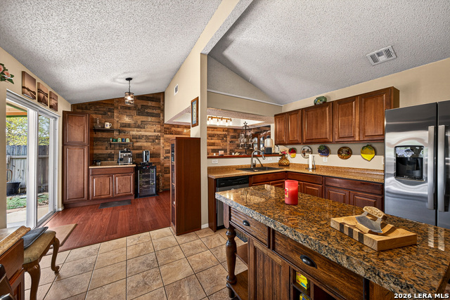 Image 10 of 28 For 8722 Thatch  