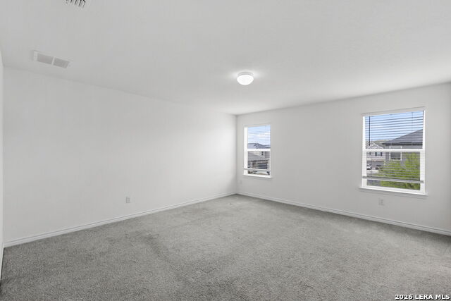 Listing photo id 11 for 4703 Plaza Center