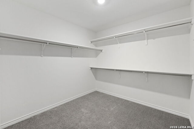 Listing photo id 15 for 4703 Plaza Center