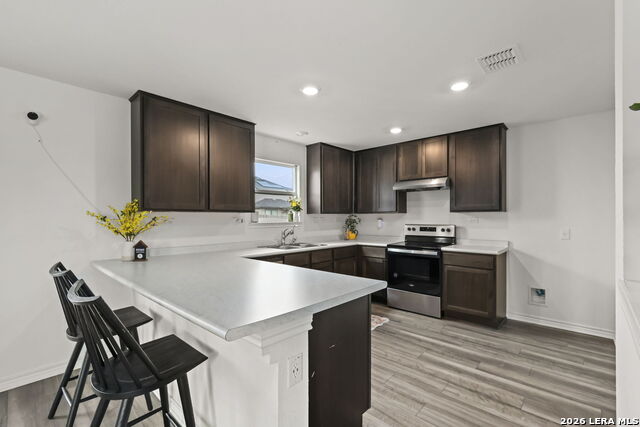 Listing photo id 2 for 4703 Plaza Center