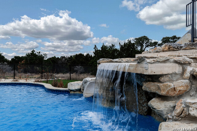 Image 15 of 51 For 340 Copper Crest