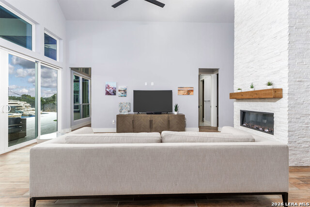 Image 24 of 51 For 340 Copper Crest