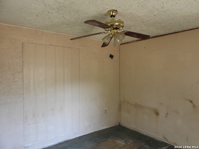 Image 33 of 45 For 333 Rainbow Drive