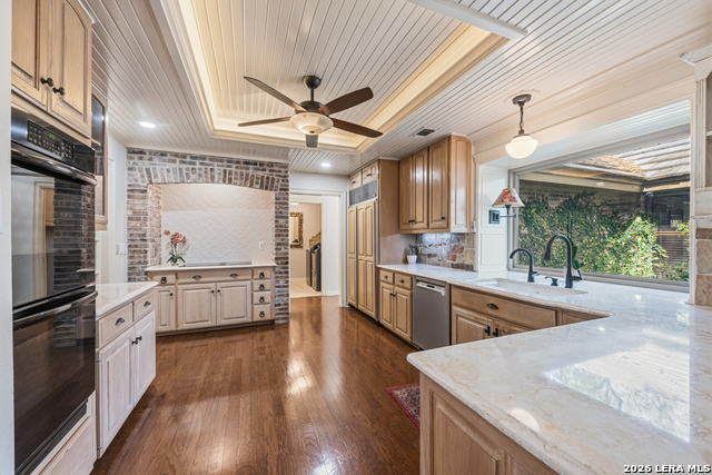 Image 12 of 50 For 21749 Forest Waters