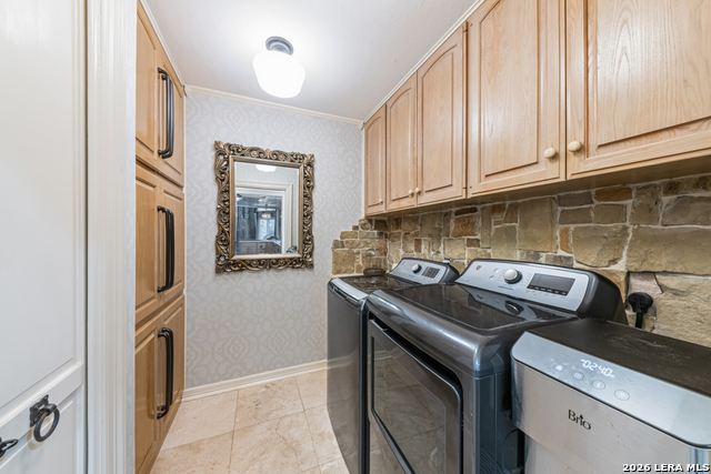 Image 16 of 50 For 21749 Forest Waters