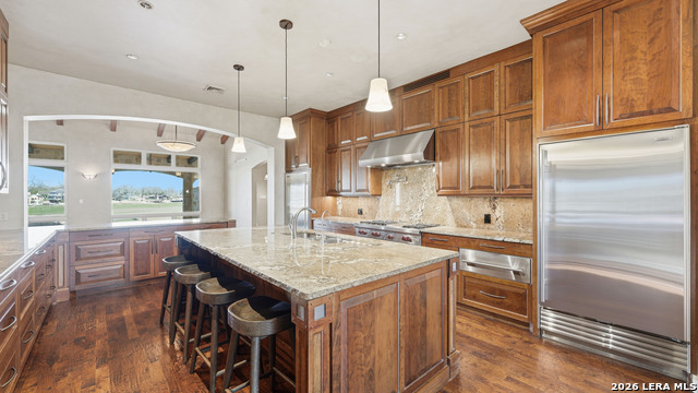 Image 14 of 47 For 930 Lakeview