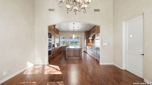 Image 15 of 47 For 930 Lakeview