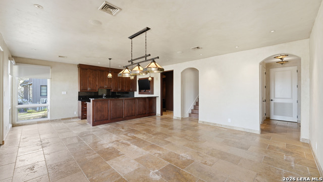 Image 19 of 47 For 930 Lakeview