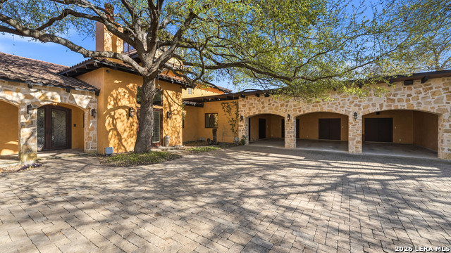 Image 36 of 47 For 930 Lakeview