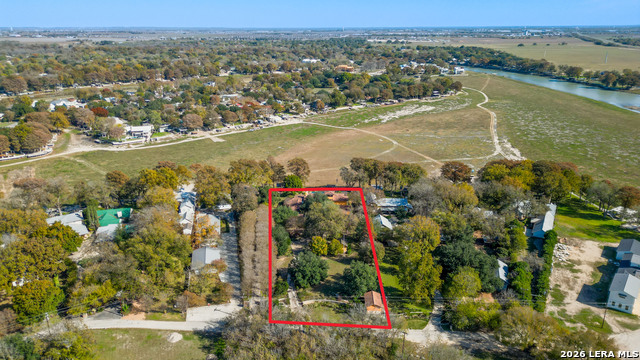 Image 6 of 47 For 930 Lakeview