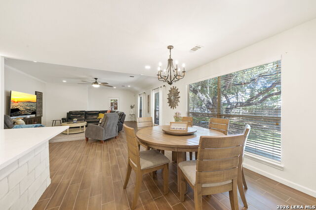 Image 18 of 39 For 415 Cattle Ranch