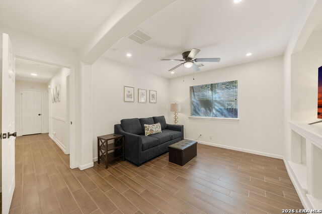 Image 23 of 39 For 415 Cattle Ranch