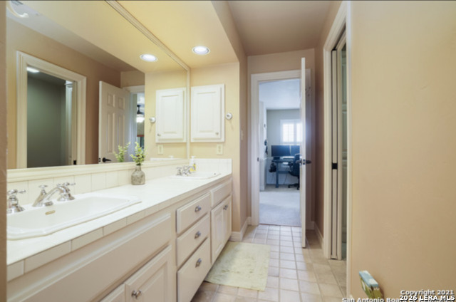 Image 20 of 33 For 12 Encinoso  