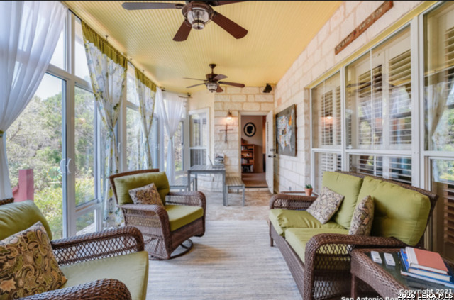 Image 22 of 33 For 12 Encinoso  