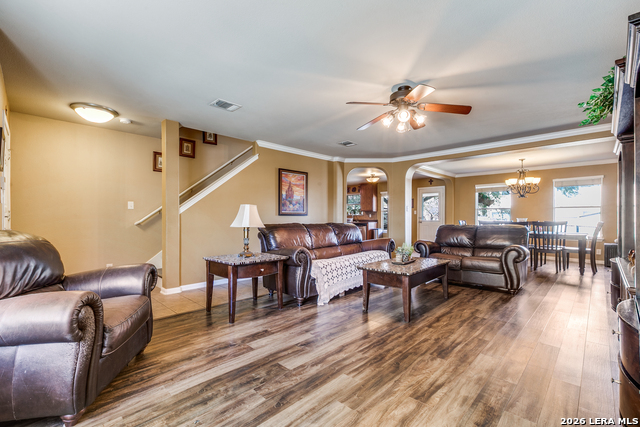 Image 3 of 22 For 1015 Magnolia