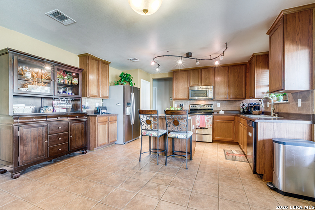 Image 6 of 22 For 1015 Magnolia