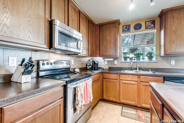 Image 9 of 22 For 1015 Magnolia