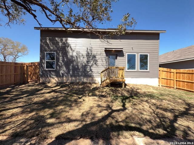 Image 5 of 17 For 129 Amy Aly  