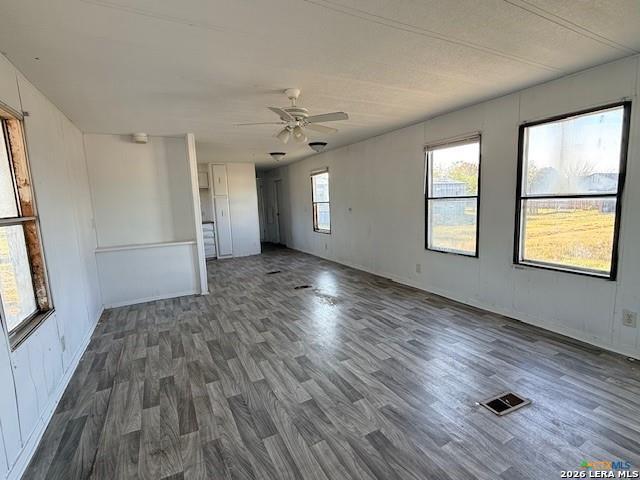 Image 3 of 5 For 135 Creekway