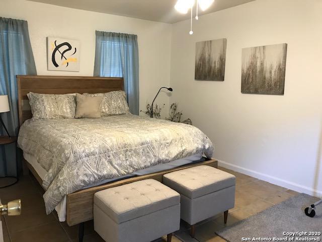 Image 3 of 3 For 210 Refugio St