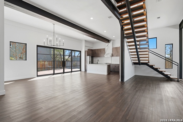 Image 18 of 48 For 608 Labor  