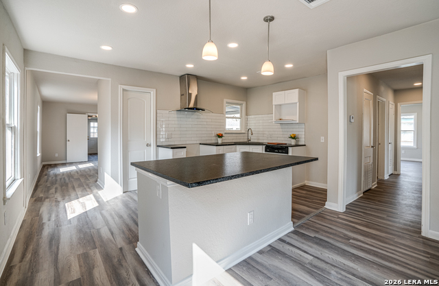 Image 19 of 38 For 2411 Huisache Av. W