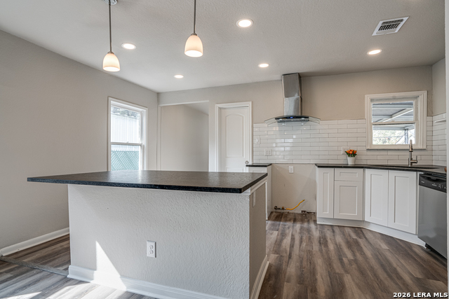 Image 20 of 38 For 2411 Huisache Av. W