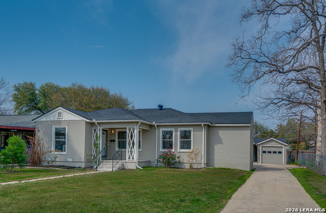 Image 3 of 38 For 2411 Huisache Av. W