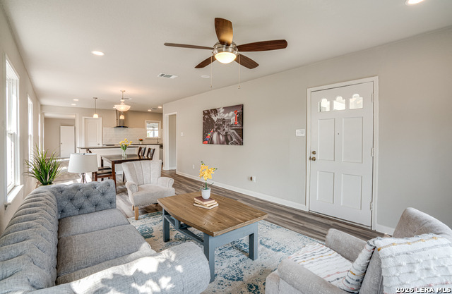 Image 6 of 38 For 2411 Huisache Av. W