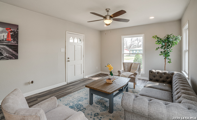 Image 7 of 38 For 2411 Huisache Av. W