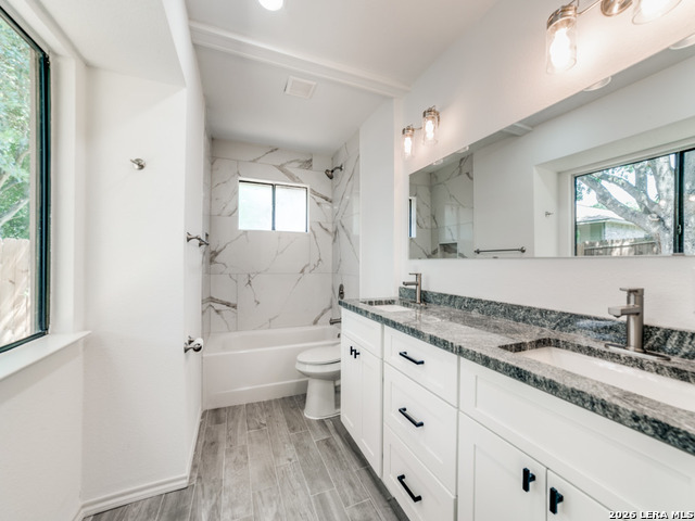 Image 22 of 25 For 4922 Timber Wind