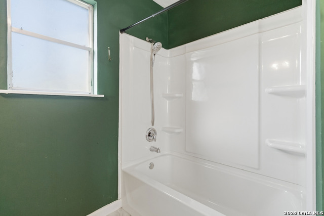 Image 22 of 29 For 3830 Southport