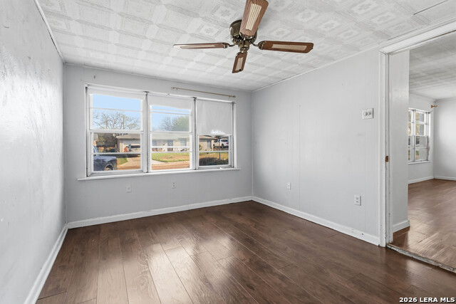 Image 7 of 29 For 3830 Southport